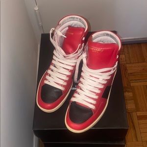 Yve Saint Laurent Sneakers